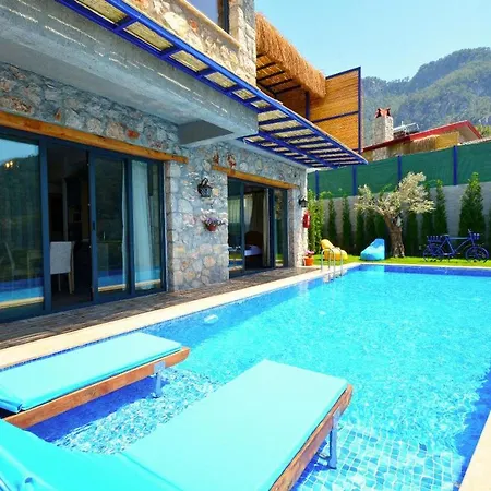 Bello Villa *
